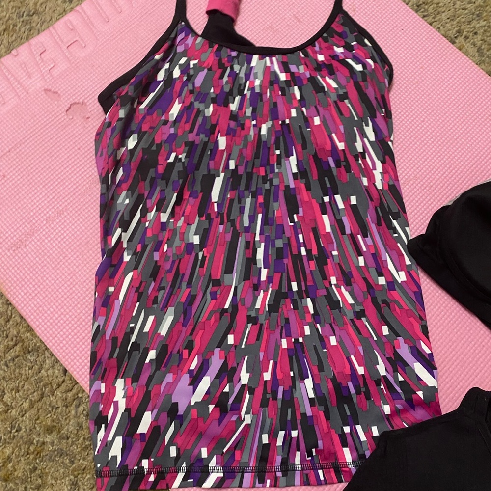 bundle deal  2 sports bras and 1 workout top, 1 athletic shorts ladies size L